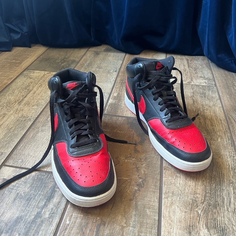 Nike Court Vision Mid shoes